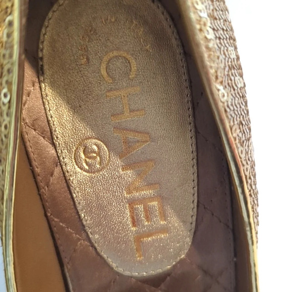 CHANEL Quilted Sequin Satin round toe gold celebrity heels size 6.5 - Picture 7 of 16